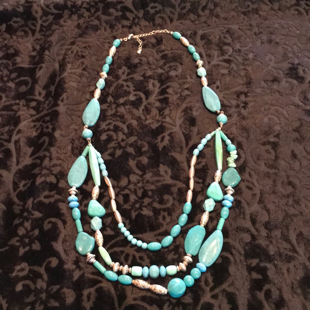 Avon fashion necklace.